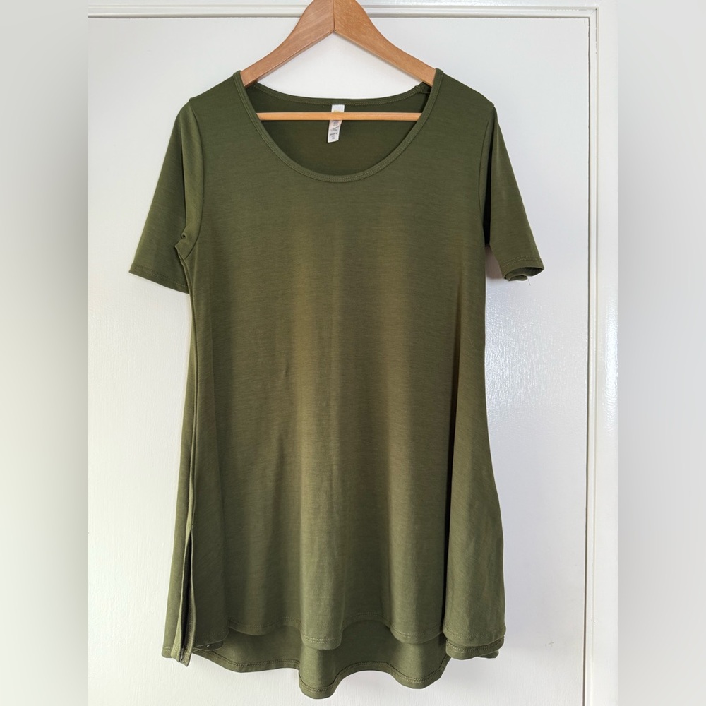 NWOT Lularoe Perfect T Solid Olive Green Tunic Top Flowy Classic Comfy A-Line